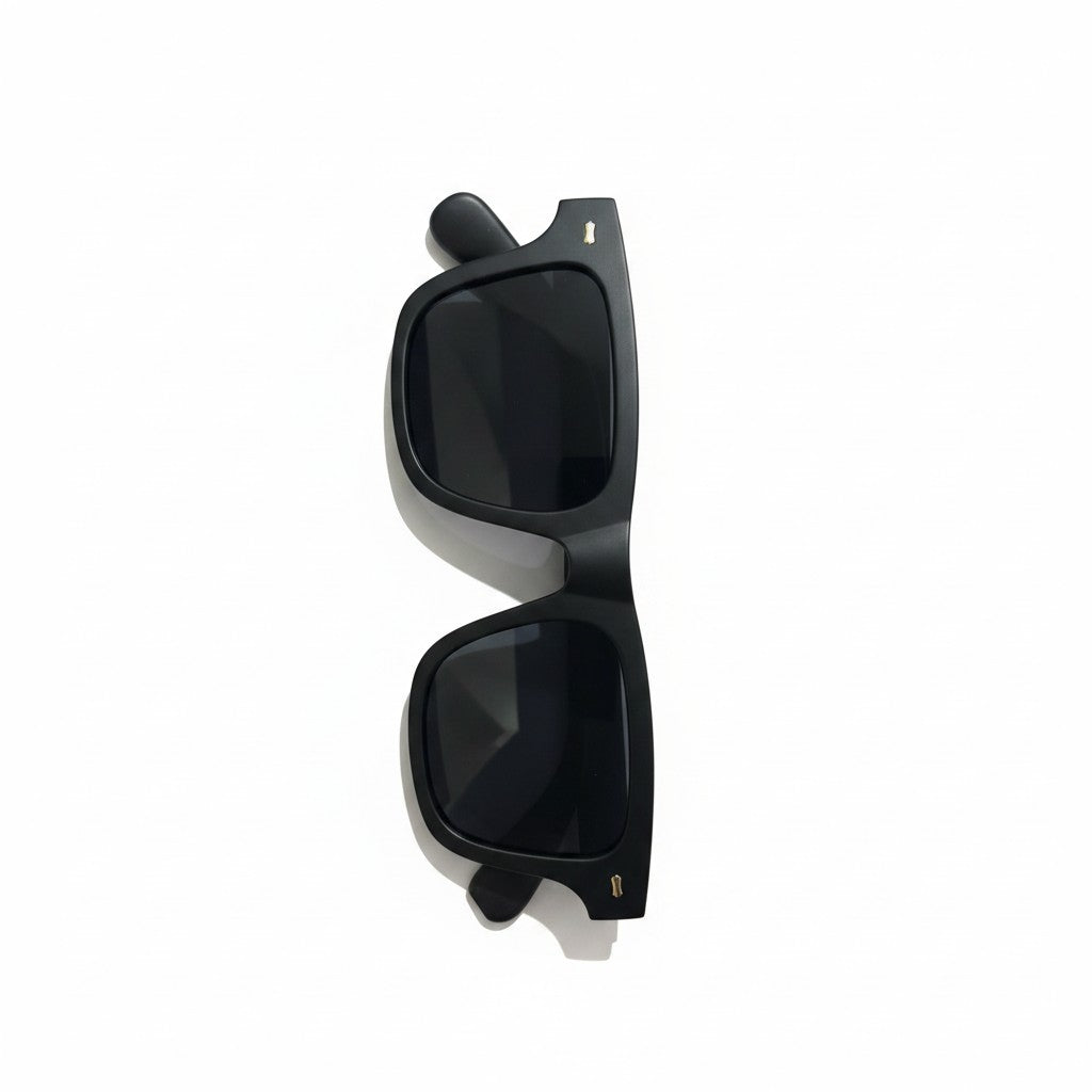 ECLIPSE NOIR Black Square Sunglasses with Smoke-Grey Lenses – Unisex
